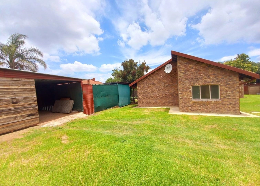 4 Bedroom Property for Sale in Suiderberg Gauteng