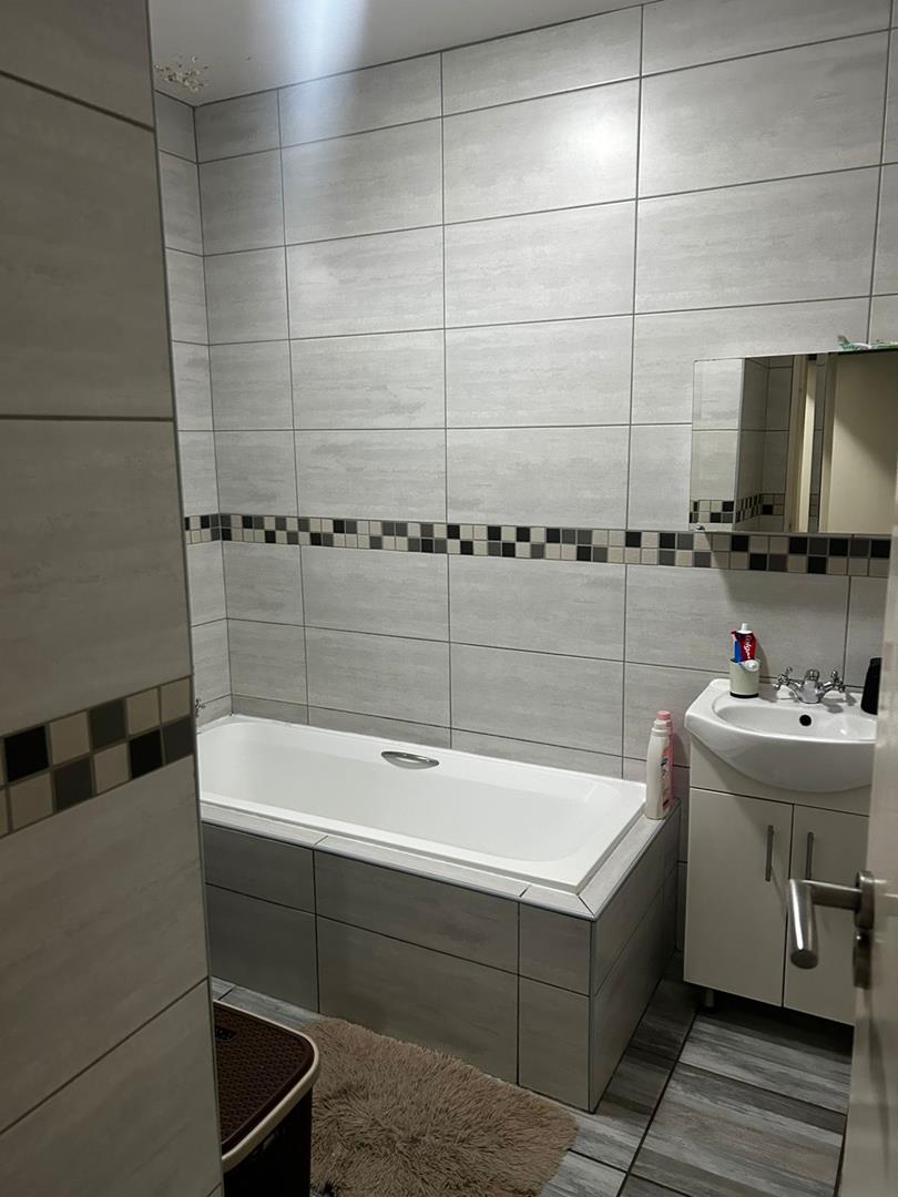 2 Bedroom Property for Sale in Denlee Gauteng