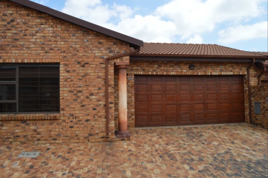 3 Bedroom Property for Sale in New Redruth Gauteng
