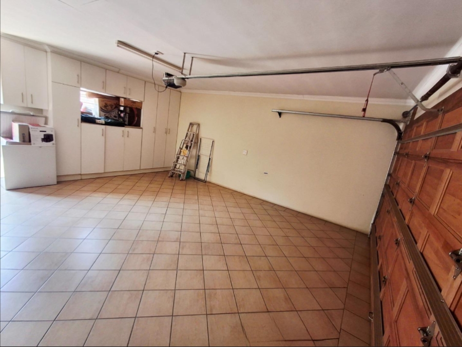 3 Bedroom Property for Sale in New Redruth Gauteng