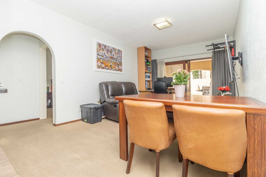 1 Bedroom Property for Sale in Lonehill Gauteng