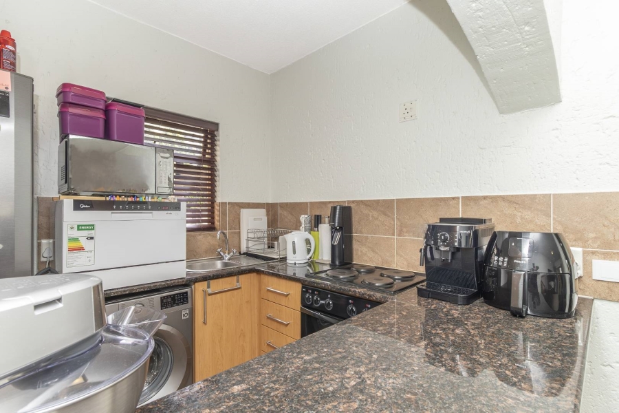 1 Bedroom Property for Sale in Lonehill Gauteng