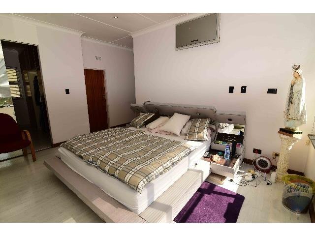 4 Bedroom Property for Sale in Glenhazel Gauteng