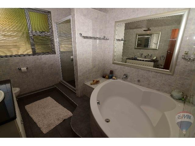 4 Bedroom Property for Sale in Glenhazel Gauteng