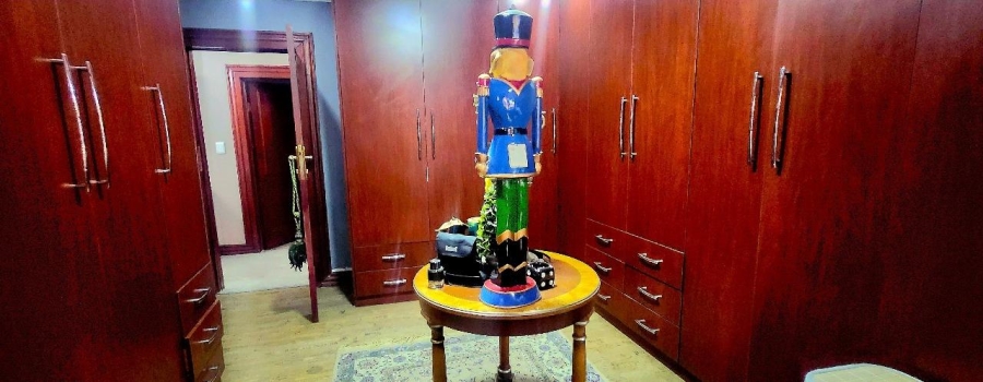 7 Bedroom Property for Sale in Alberante Gauteng