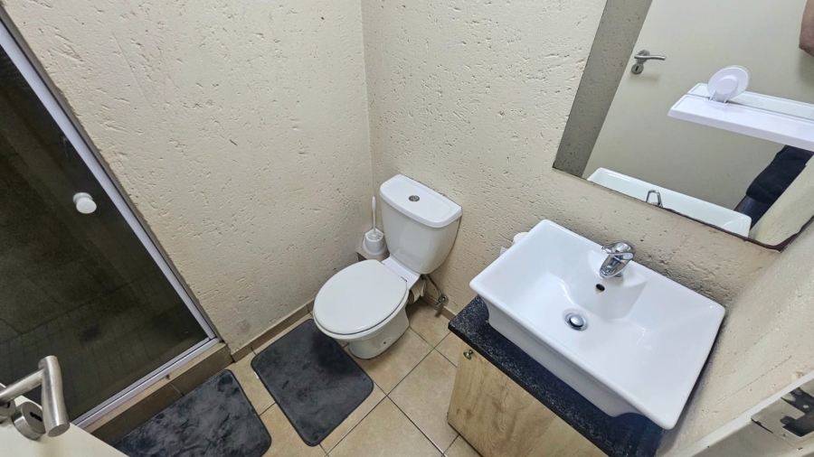 2 Bedroom Property for Sale in Hillcrest Gauteng