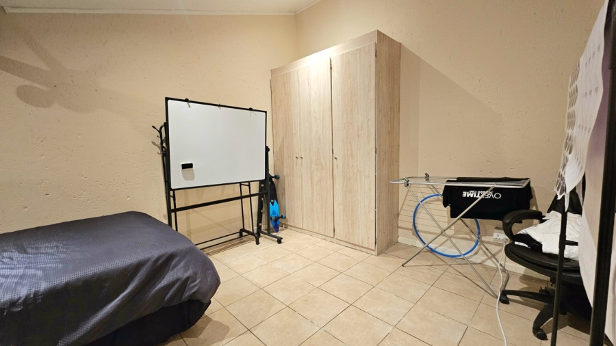 2 Bedroom Property for Sale in Hillcrest Gauteng