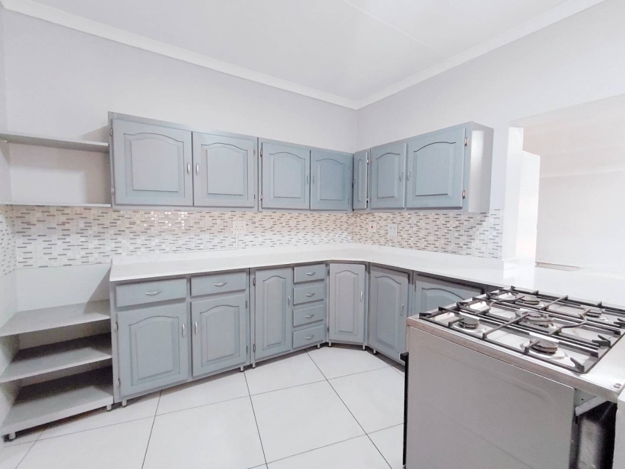 4 Bedroom Property for Sale in Edleen Gauteng