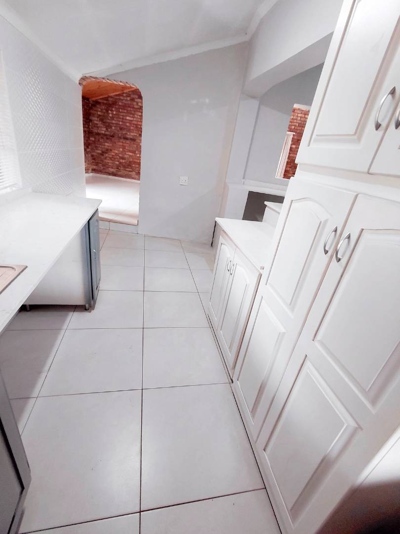 4 Bedroom Property for Sale in Edleen Gauteng