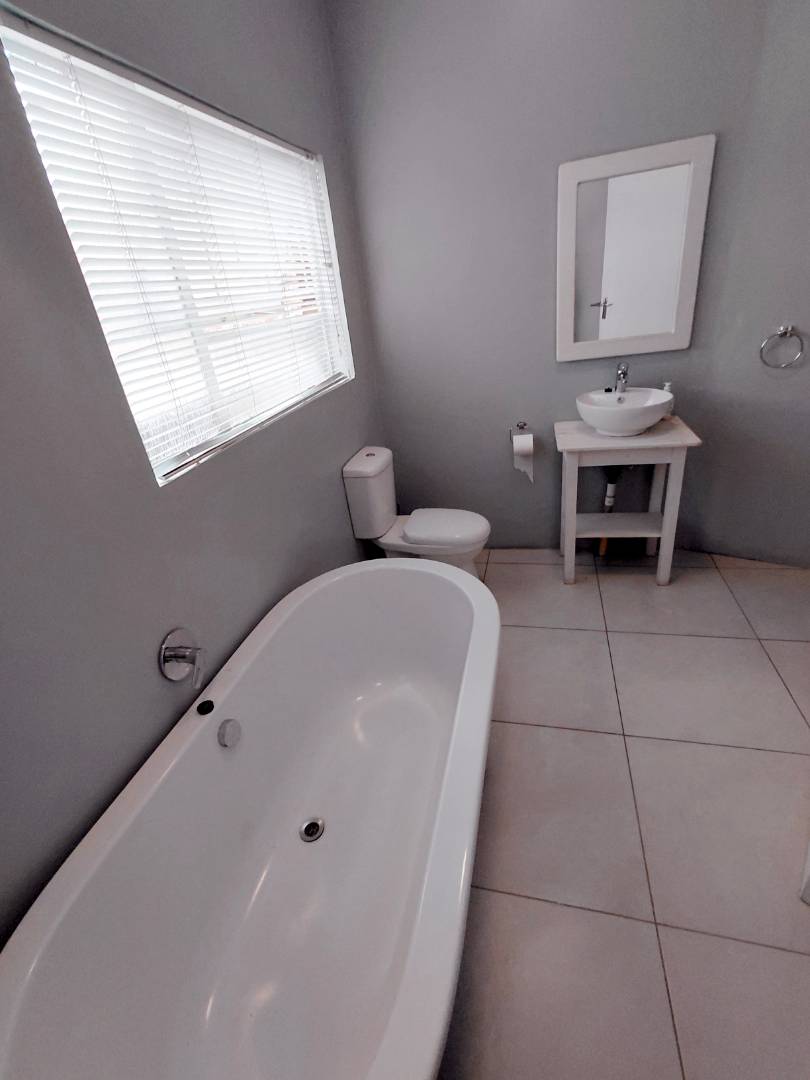 4 Bedroom Property for Sale in Edleen Gauteng