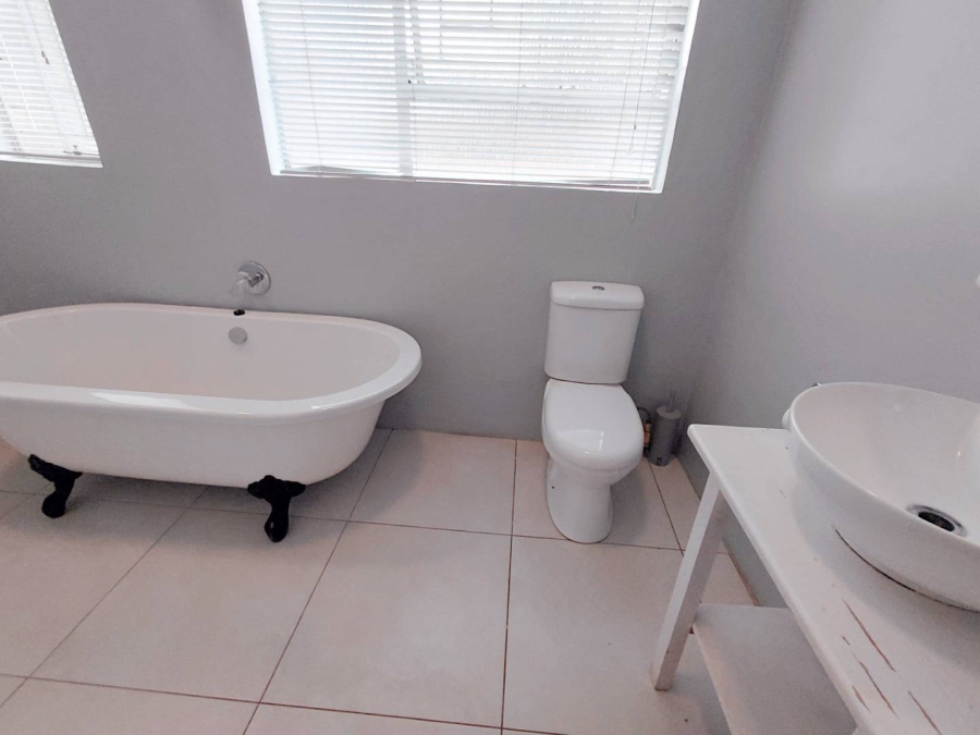 4 Bedroom Property for Sale in Edleen Gauteng