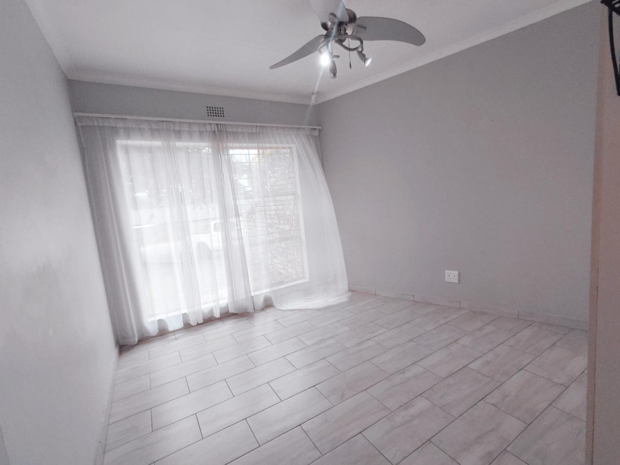 4 Bedroom Property for Sale in Edleen Gauteng