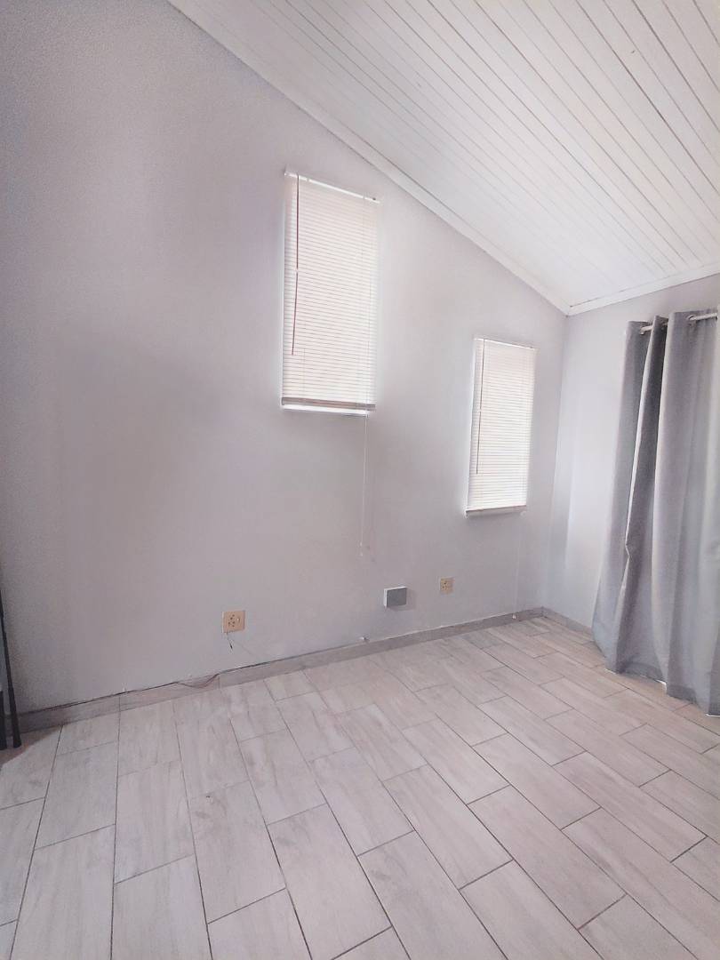 4 Bedroom Property for Sale in Edleen Gauteng