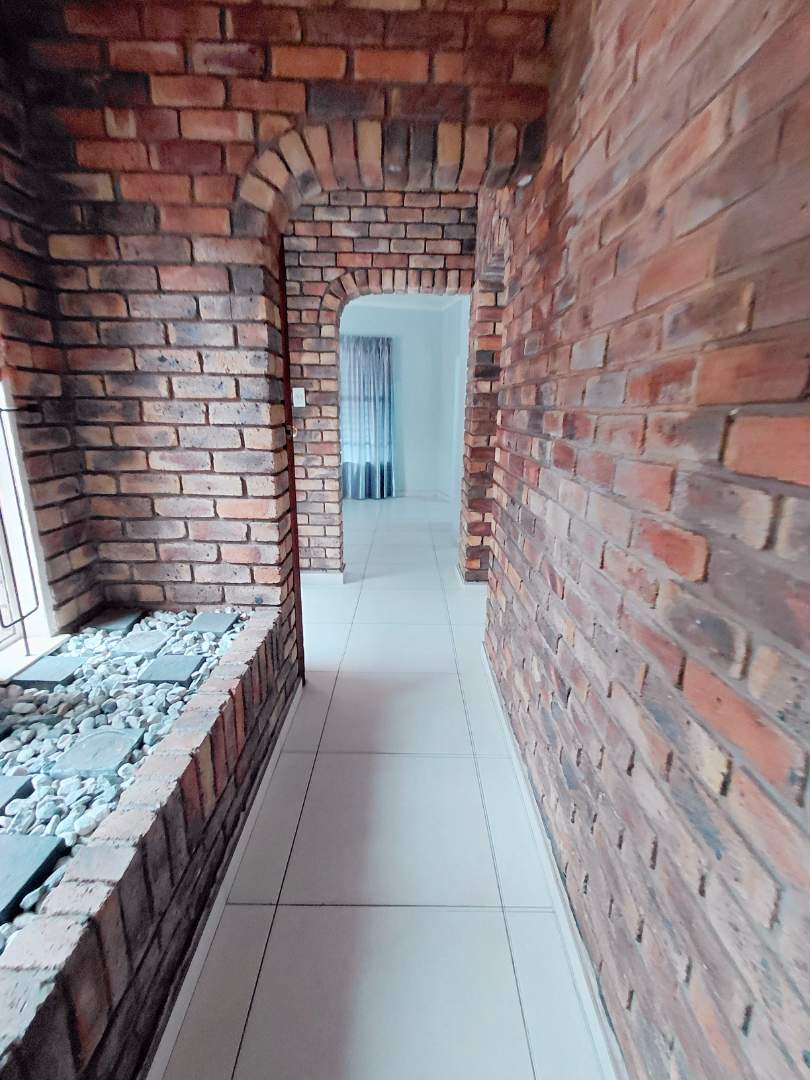 4 Bedroom Property for Sale in Edleen Gauteng