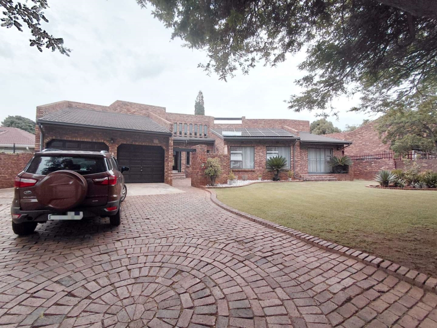 4 Bedroom Property for Sale in Edleen Gauteng