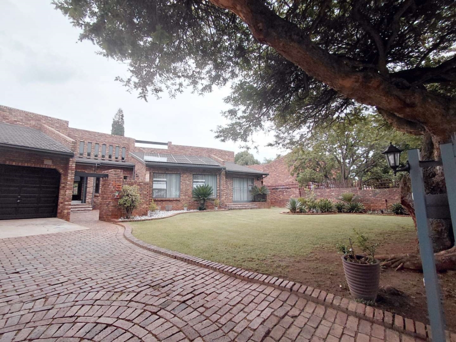 4 Bedroom Property for Sale in Edleen Gauteng