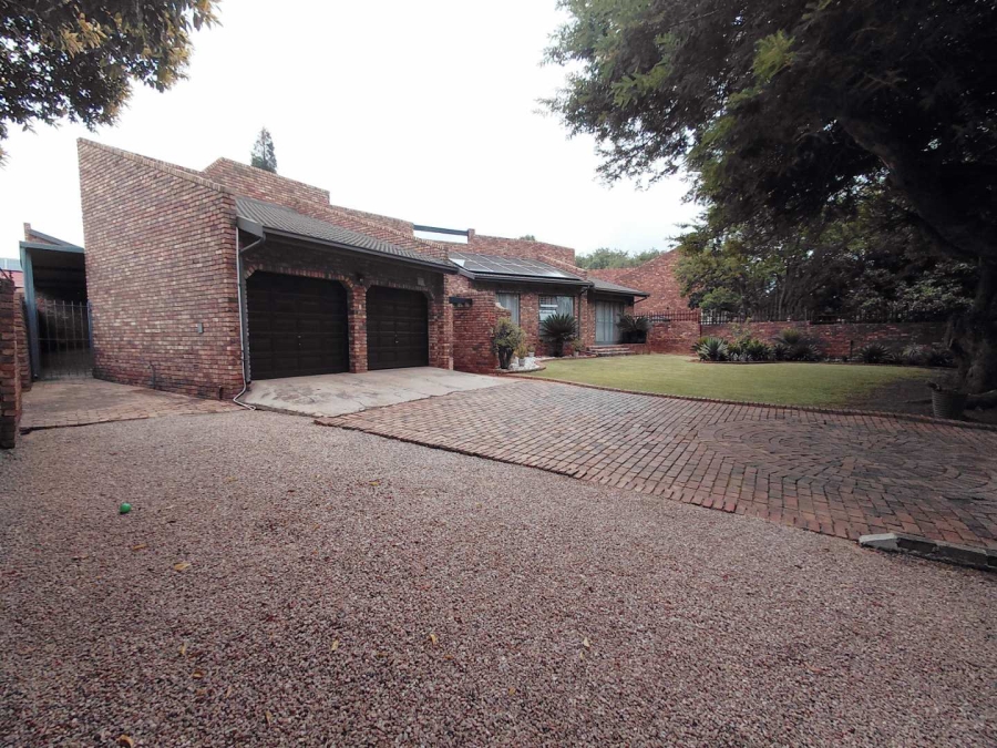4 Bedroom Property for Sale in Edleen Gauteng