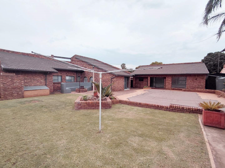 4 Bedroom Property for Sale in Edleen Gauteng