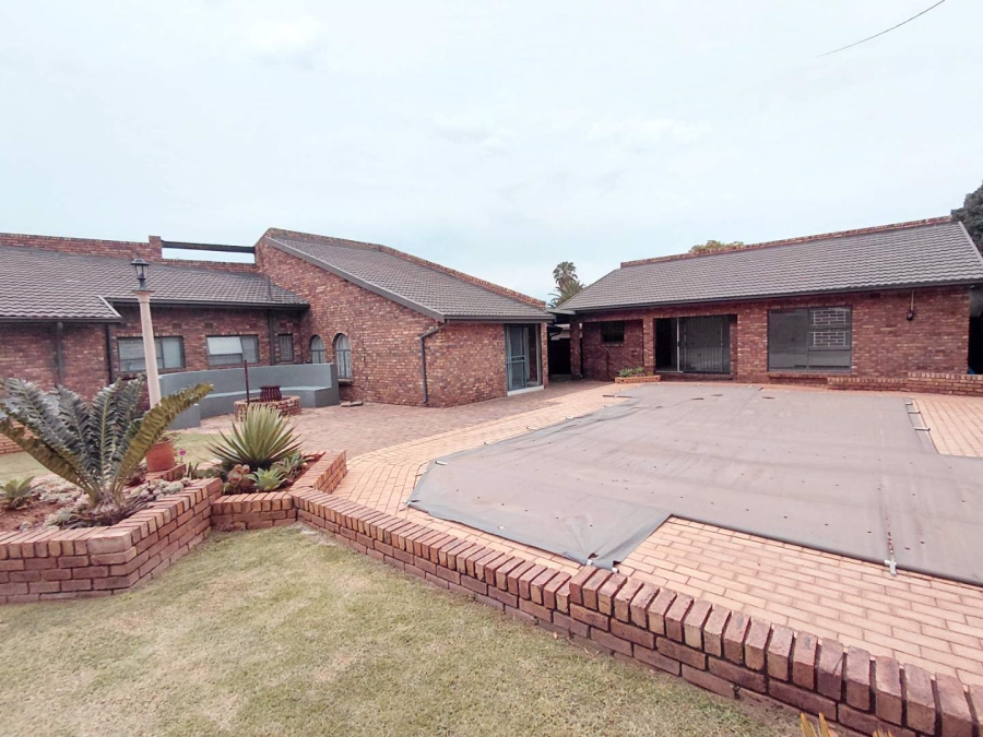 4 Bedroom Property for Sale in Edleen Gauteng