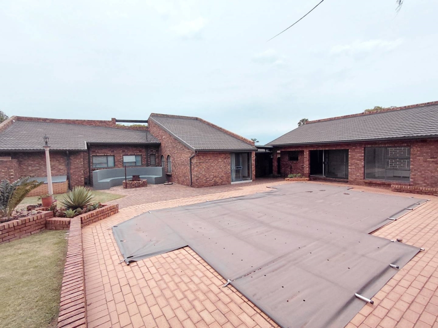 4 Bedroom Property for Sale in Edleen Gauteng