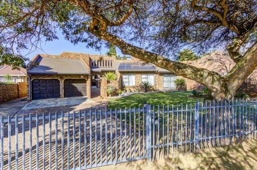 4 Bedroom Property for Sale in Edleen Gauteng