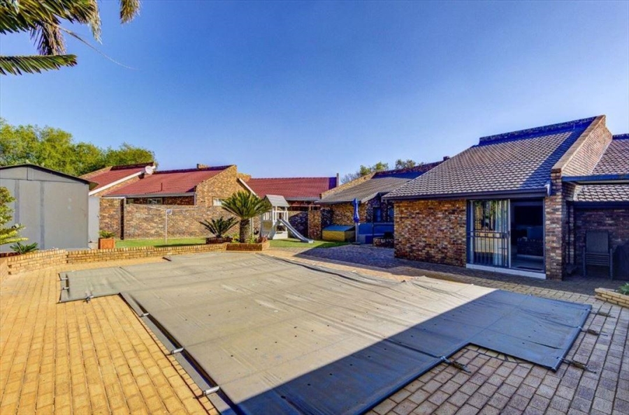 4 Bedroom Property for Sale in Edleen Gauteng