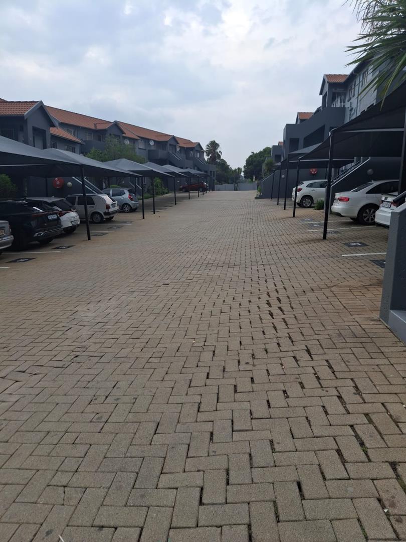 2 Bedroom Property for Sale in Linmeyer Gauteng