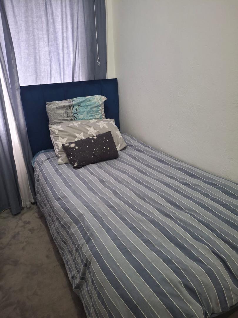 2 Bedroom Property for Sale in Linmeyer Gauteng