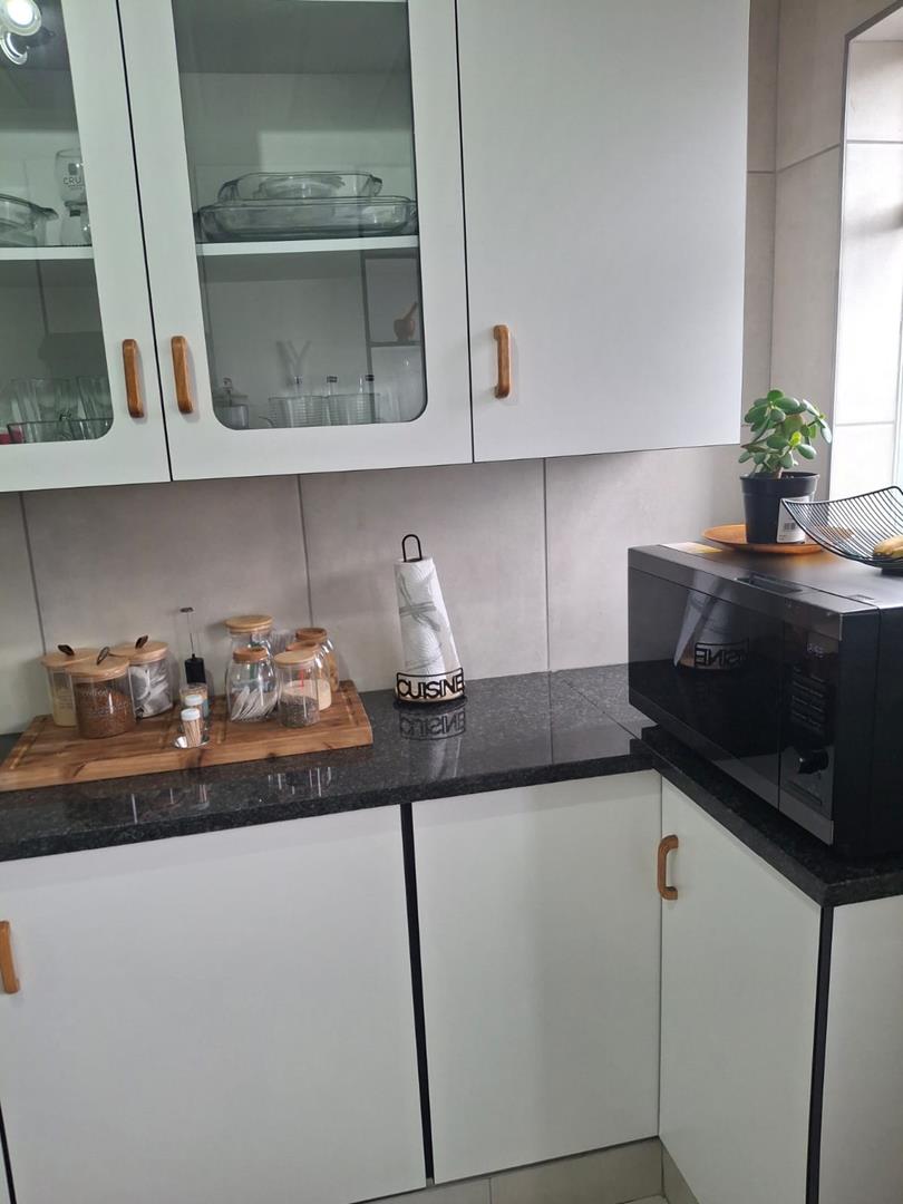 2 Bedroom Property for Sale in Linmeyer Gauteng