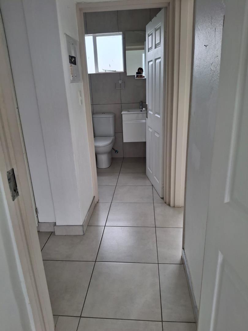 2 Bedroom Property for Sale in Linmeyer Gauteng