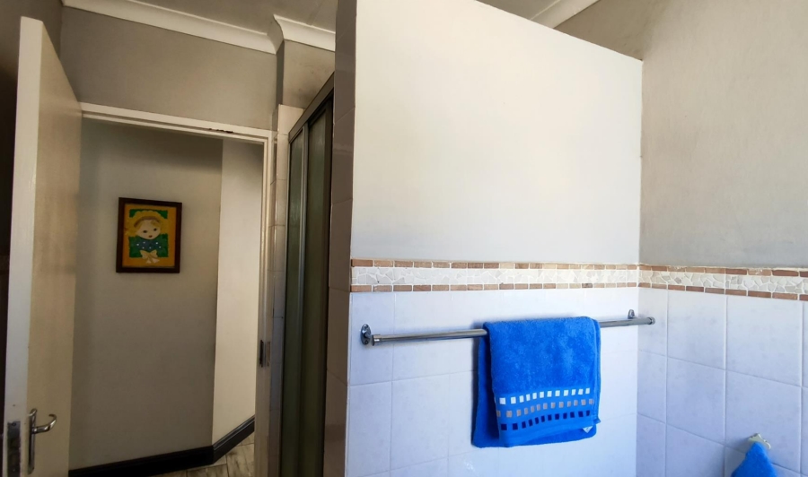 4 Bedroom Property for Sale in Verwoerdpark Gauteng