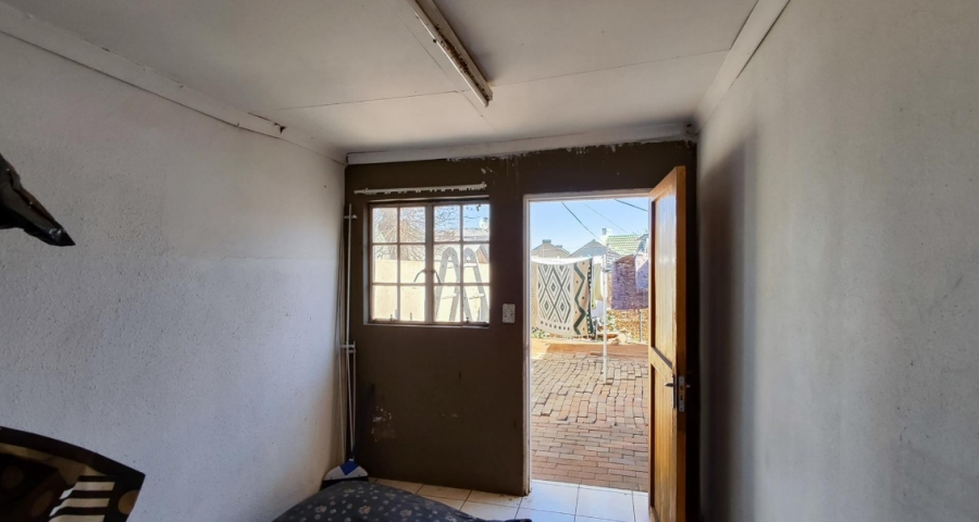 4 Bedroom Property for Sale in Verwoerdpark Gauteng