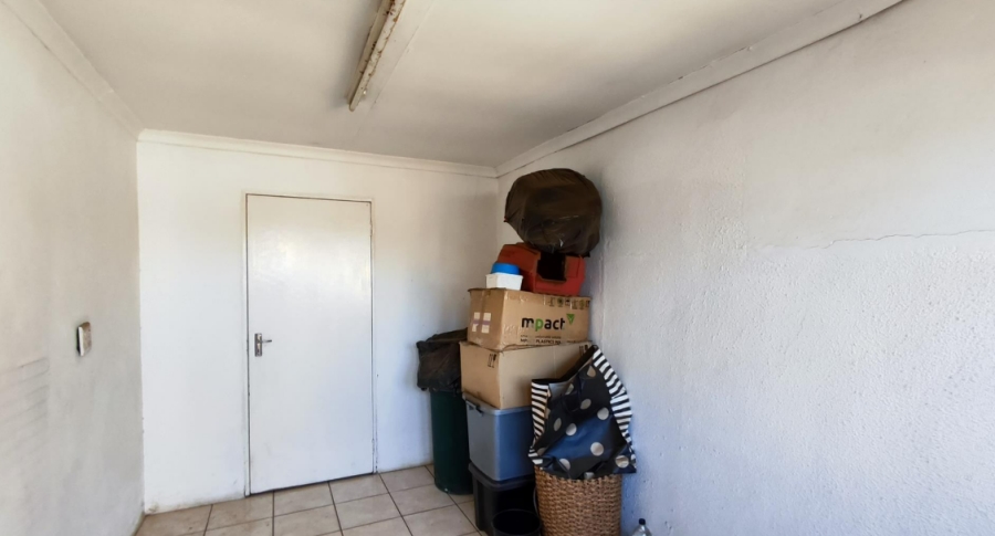 4 Bedroom Property for Sale in Verwoerdpark Gauteng