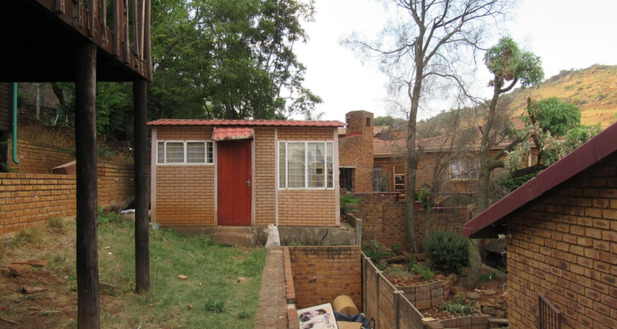 4 Bedroom Property for Sale in Bassonia Gauteng
