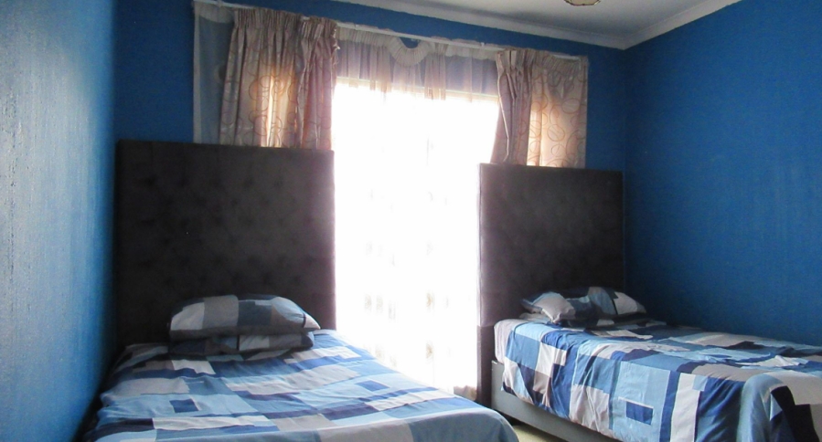 4 Bedroom Property for Sale in Bassonia Gauteng