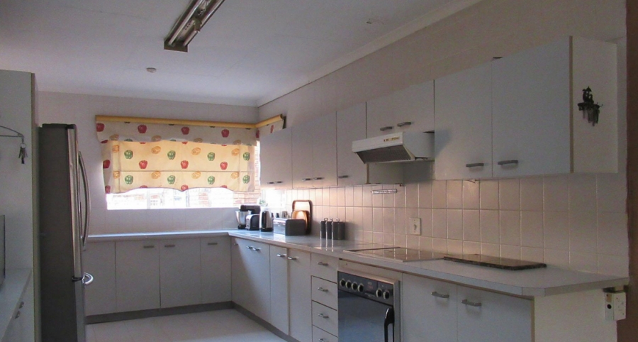 4 Bedroom Property for Sale in Bassonia Gauteng