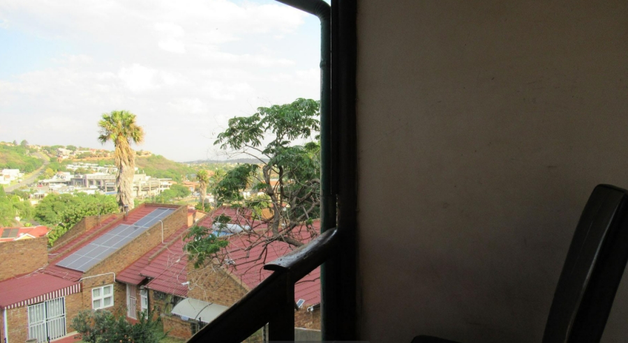 4 Bedroom Property for Sale in Bassonia Gauteng