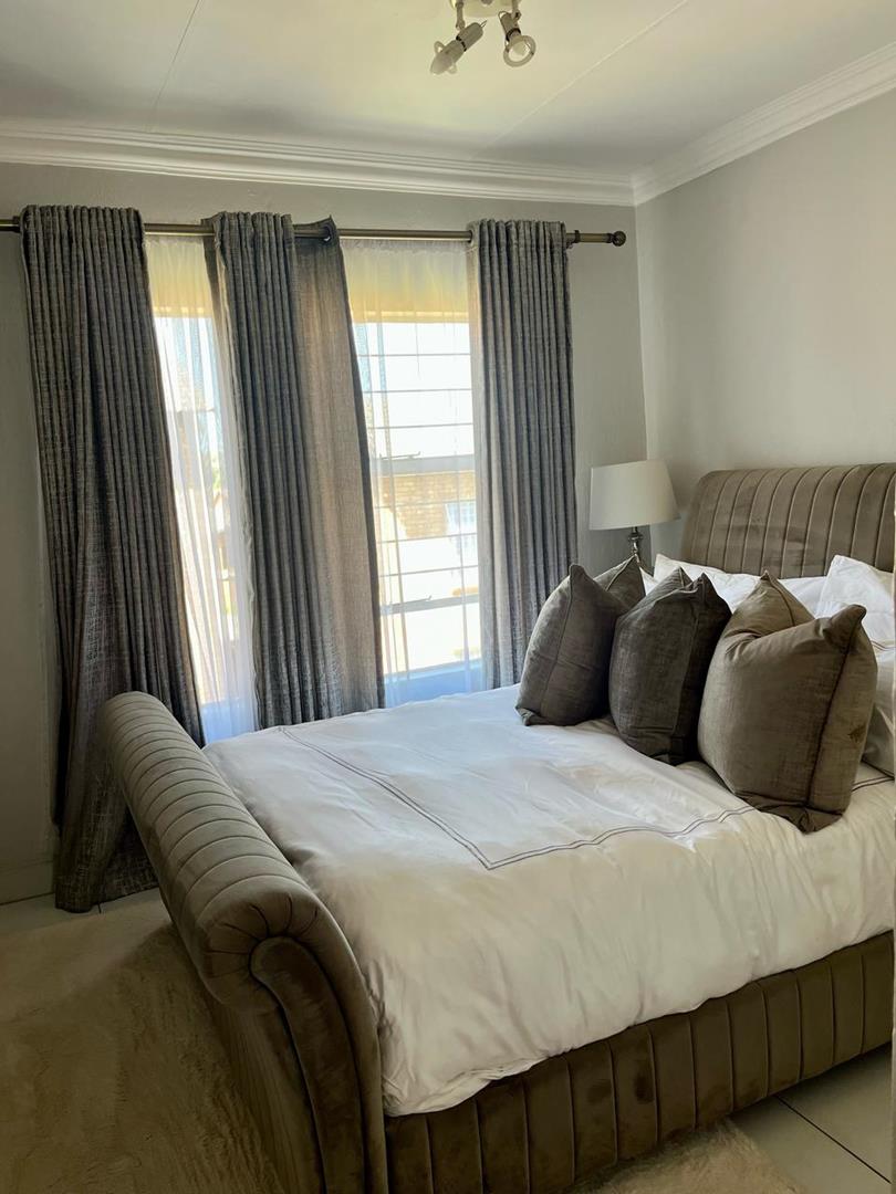 2 Bedroom Property for Sale in Honeydew Gauteng