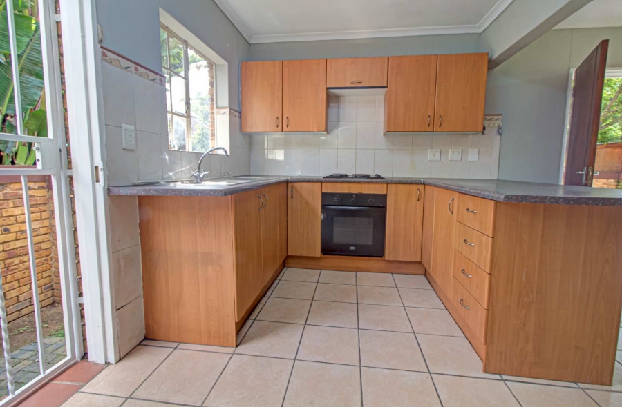 2 Bedroom Property for Sale in Wilgeheuwel Gauteng