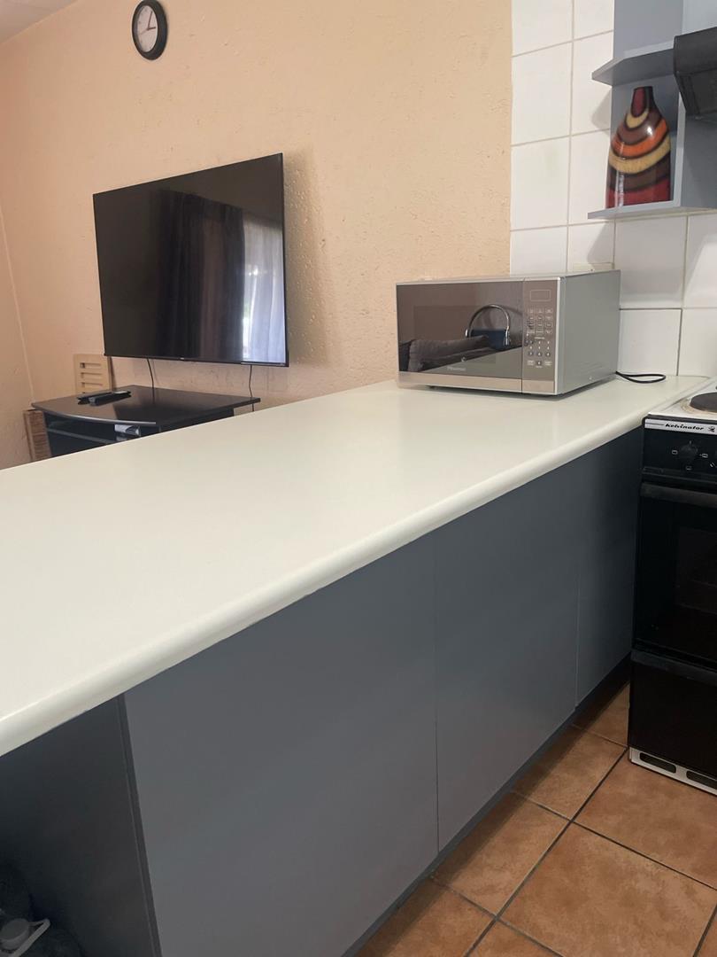 1 Bedroom Property for Sale in Benmore Gauteng