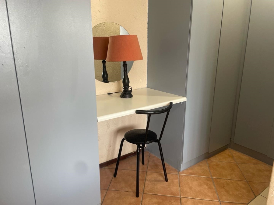 1 Bedroom Property for Sale in Benmore Gauteng