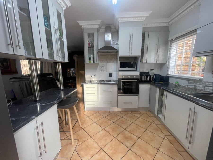 3 Bedroom Property for Sale in Theresa Park Gauteng