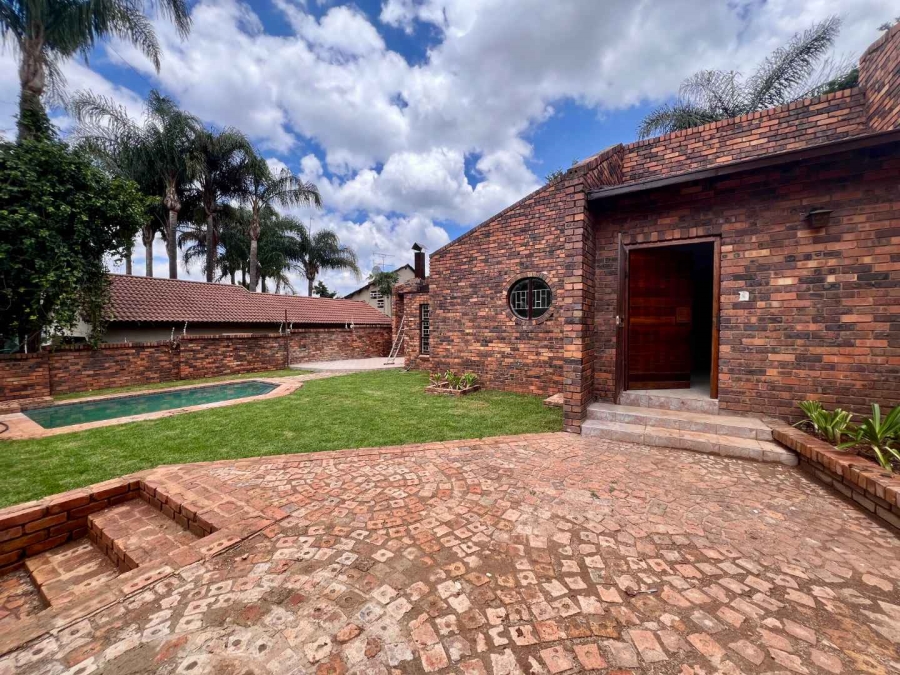 3 Bedroom Property for Sale in Little Falls Gauteng