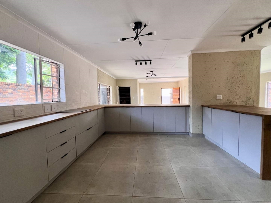 3 Bedroom Property for Sale in Little Falls Gauteng
