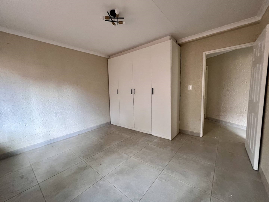3 Bedroom Property for Sale in Little Falls Gauteng