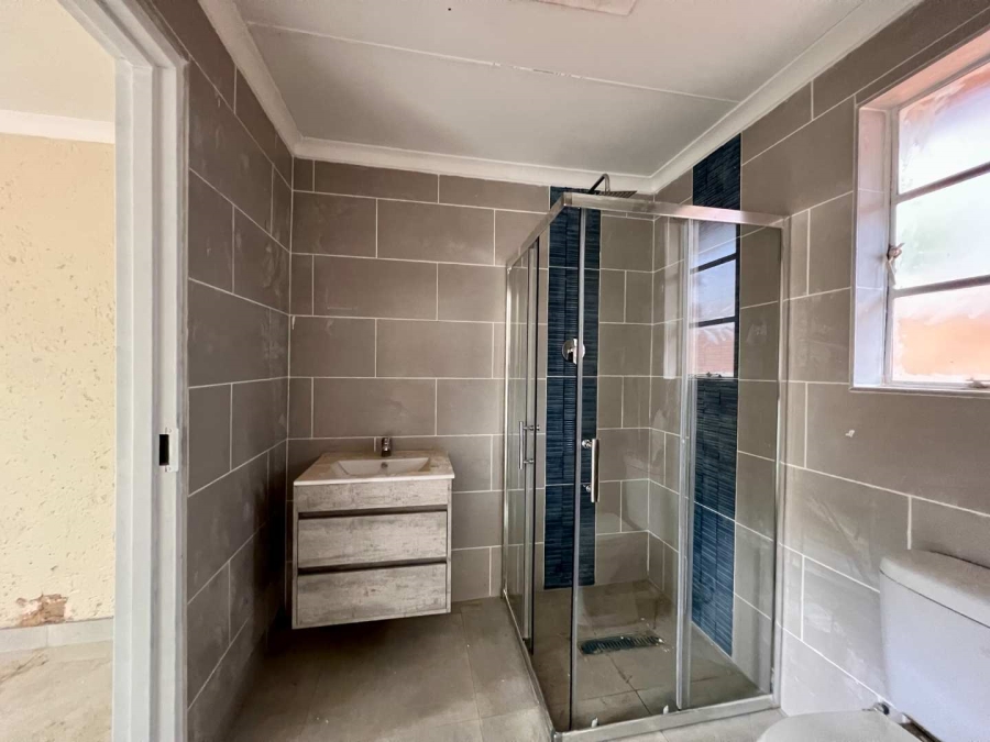 3 Bedroom Property for Sale in Little Falls Gauteng