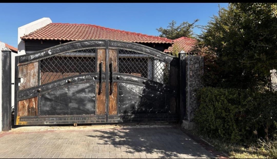 3 Bedroom Property for Sale in Nkwe Estate Gauteng