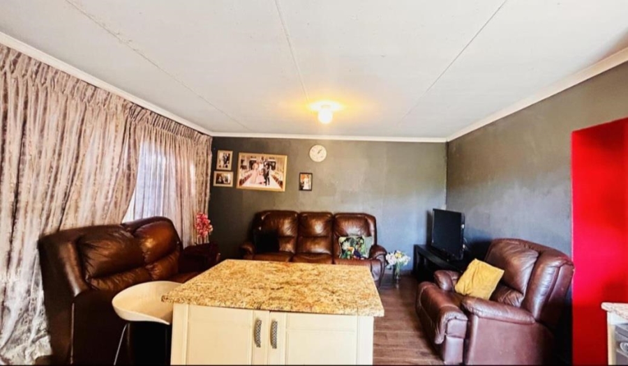 3 Bedroom Property for Sale in Nkwe Estate Gauteng