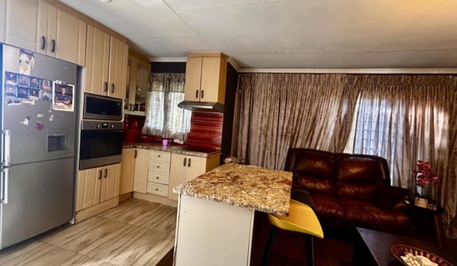 3 Bedroom Property for Sale in Nkwe Estate Gauteng