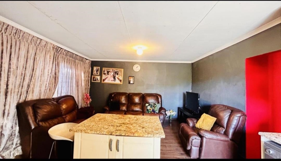 3 Bedroom Property for Sale in Nkwe Estate Gauteng